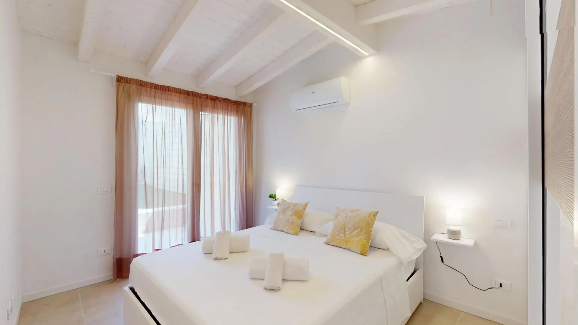 Michelle Mazzolari Apartment By Bookinggardalake Rivoltella del Garda Ιταλία