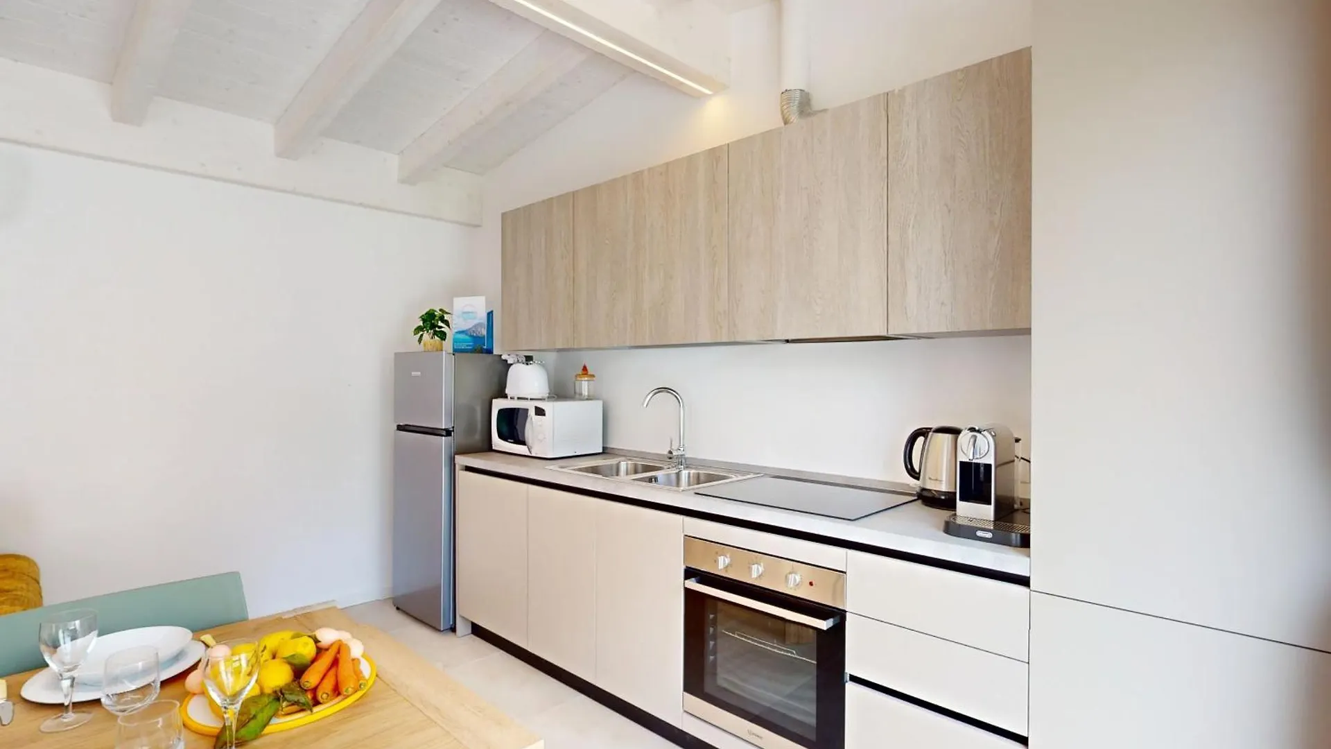 Michelle Mazzolari Apartment By Bookinggardalake Rivoltella del Garda